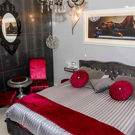Jacuzzi Love SuitesweetРим Экстерьер фото